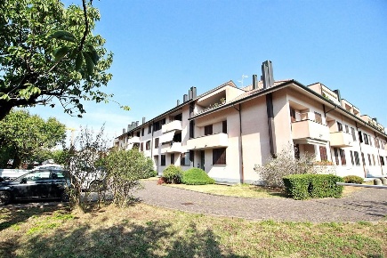 Foto Ufficio in VIA TERRAGGIO MOLGORA, Vimercate Centro di 115 m²