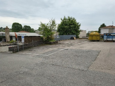 Foto Magazzino in Via Mameli, Albizzate di 550 m² con 1 locali in affitto