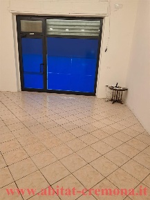 Foto Negozio in Via Brescia, Cremona San Bernardo - Zaist di 50 m²