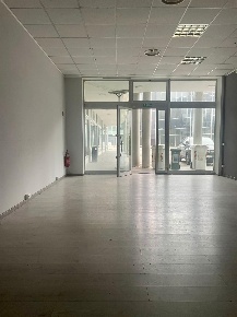 Foto Negozio a Mantova Lunetta Frassino di 70 m² con 1 locali in vendita