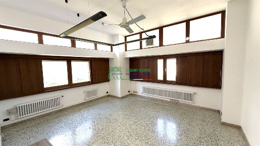 Foto Ufficio in via risorgimento, Ragusa San Luigi - Archimede di 86 m²