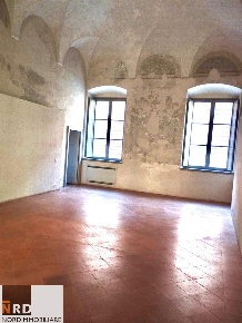 Foto Ufficio a Mantova Centro di 90 m² con 4 locali in affitto