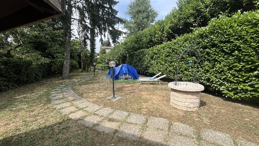 Foto Villa bifamiliare in via veccia comasina, Cesate di 218 m² in vendita