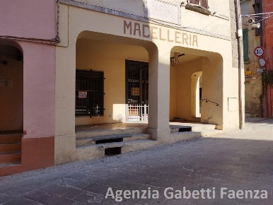 Foto Negozio in VIA PORTA FIORENTINA, Brisighella Centro di 70 m²