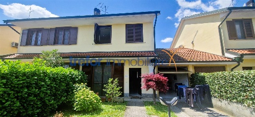Foto Villa a schiera in via Moncucca, Salerano sul Lambro di 227 m²