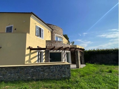 Foto Villa unifamiliare a Garlenda Villafranca di 97 m² con 3 locali