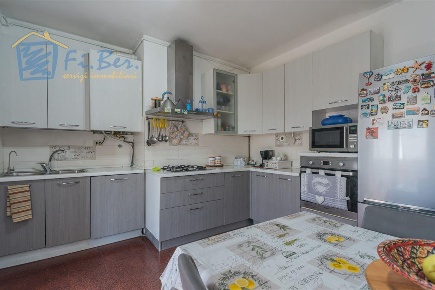 Foto Appartamento in Via Cimabue, Pioltello Centro di 97 m² con 3 locali