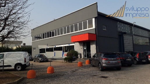 Foto Ufficio in via del Commercio, Bernareggio Centro di 135 m² in affitto