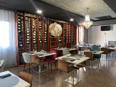 Foto Ristorante in VIA DANTE, Bellusco Centro di 590 m² con 3 locali
