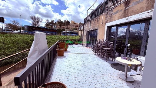 Foto Locale commerciale in VIA GIUSEPPE DI VITTORIO, Ragusa di 460 m²