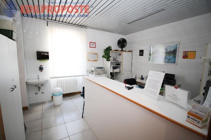 Foto Ufficio in Via Piave, Lazzate di 30 m² con 1 locali in affitto