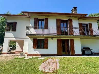 Foto Casa indipendente in VIA COLOMBARINA, Casola Valsenio di 296 m²