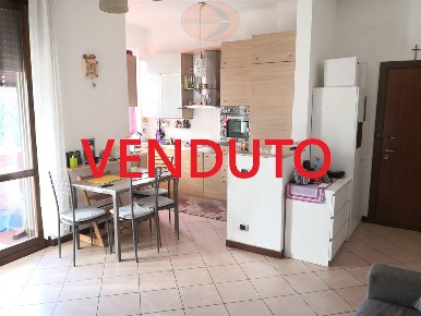 Foto Appartamento in Via Cesare Battisti, Ronco Briantino di 67 m²