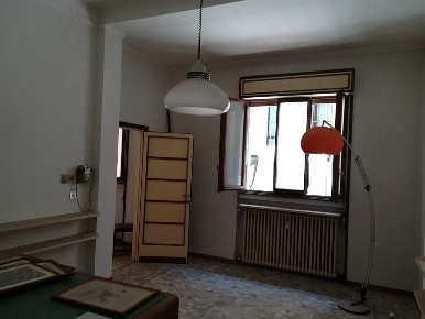 Foto Negozio a Brescia Loggia - Garibaldi di 60 m² con 2 locali in affitto