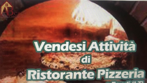 Foto Attività commerciale a Vigevano di 100 m² con 3 locali in vendita