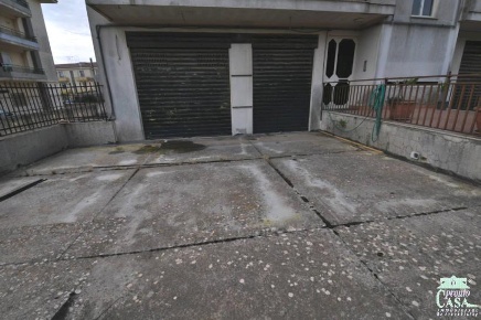 Foto Locale commerciale a Ragusa Croce - Selvaggio di 185 m² in vendita