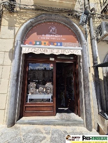 Foto Negozio in Piazza Guglielmo II, Monreale Centro di 25 m² con 1 locali