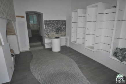 Foto Locale commerciale a Ragusa Centro di 70 m² con 2 locali in affitto