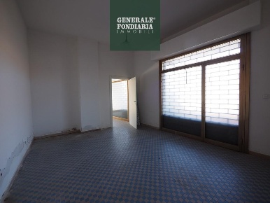 Foto Locale commerciale a Arcola di 32 m² con 2 locali in vendita