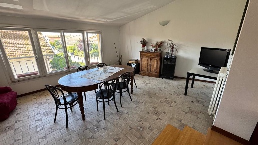 Foto Casa indipendente a Ravenna di 410 m² con 10 locali in vendita