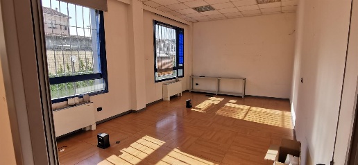 Foto Ufficio a Bologna Corticella di 180 m² con 3 locali in affitto