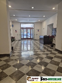 Foto Ufficio in Via Gallo, Palermo Politeama - Ruggiero Settimo di 110 m²