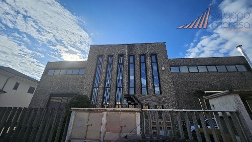 Foto Ufficio in Via Lomellina, Cernusco sul Naviglio Zona Industriale