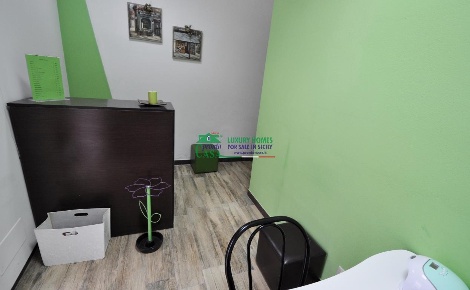 Foto Laboratorio in VIA M. SCHININA', Ragusa Centro di 40 m² con 3 locali