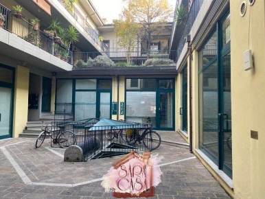 Foto Negozio a Faenza di 68 m² con 2 locali in affitto