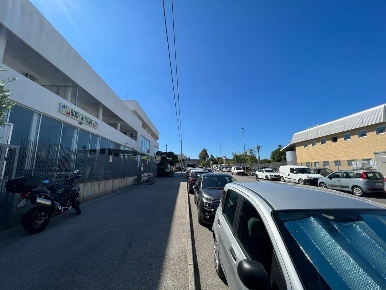 Foto Ufficio in via vigili del fuoco caduti in servizio, Modugno di 200 m²