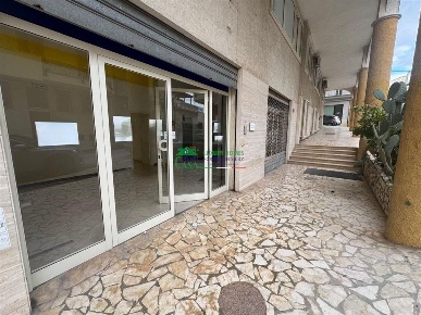 Foto Ufficio a Ragusa San Luigi - Archimede di 360 m² con 7 locali
