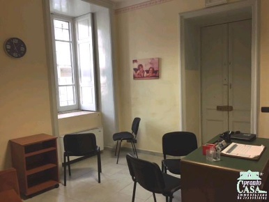 Foto Ufficio a Ragusa Centro di 60 m² con 3 locali in affitto