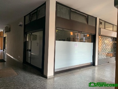 Foto Negozio in Via Matteotti, Peschiera Borromeo Bettola Zelo Foramagno