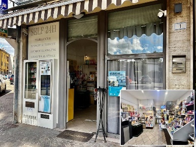 Foto Attività commerciale in piazzale Giosuè Carducci, Lugo di 45 m²