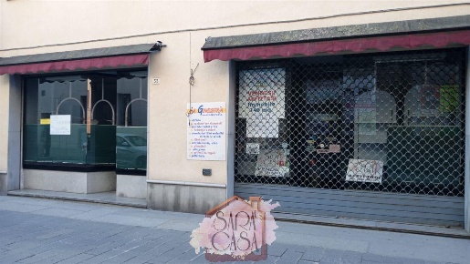 Foto Negozio a Massa Lombarda di 157 m² con 2 locali in vendita
