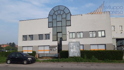 Foto Ufficio in via Achille Grandi, Pessano con Bornago Centro di 69 m²