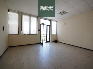 Foto Ufficio a Sarzana di 60 m² con 2 locali in affitto