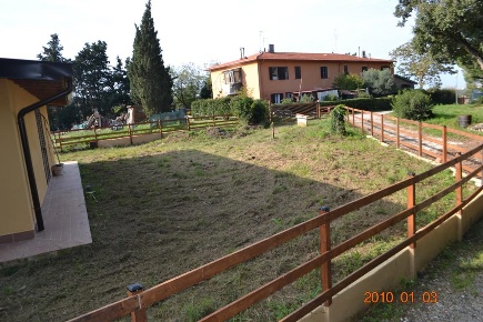 Foto Magazzino a Livorno Cisternino di 70 m² con 4 locali in vendita