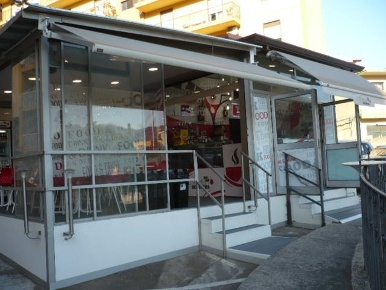 Foto Attività commerciale in Piazza Generale Carlo Alberto Dalla Chiesa,