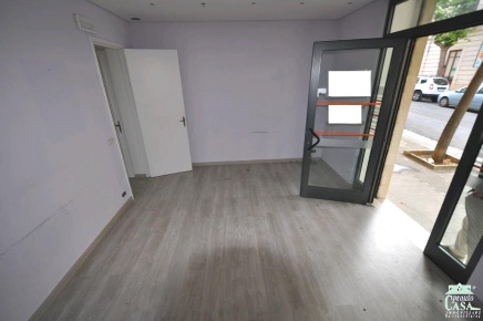 Foto Ufficio a Ragusa Centro di 58 m² con 2 locali in affitto