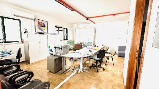 Foto Ufficio a Ragusa San Luigi - Archimede di 70 m² con 4 locali