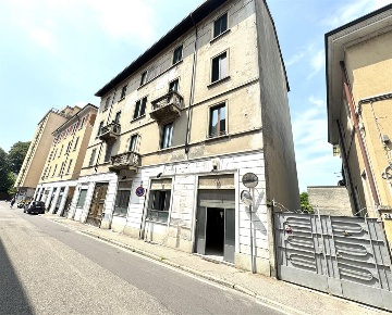 Foto Negozio in via Pacinotti, Monza San Giuseppe di 300 m² con 3 locali