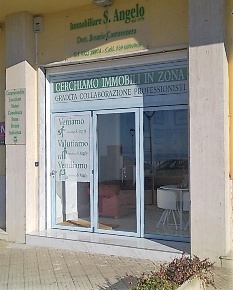 Foto Negozio in Viale della Vittoria, Agrigento di 100 m² con 1 locali