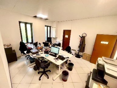 Foto Ufficio a Vimercate Ruginello di 50 m² con 1 locali in affitto