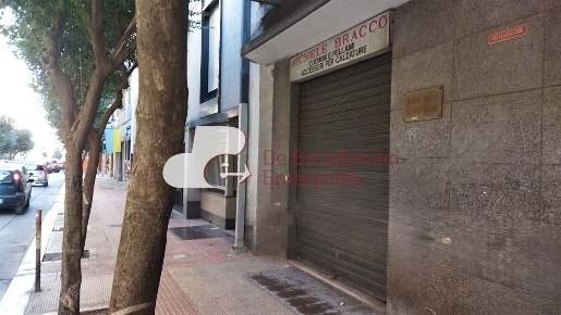Foto Negozio in Via De Rossi, Bari Murat di 126 m² con 1 locali in vendita