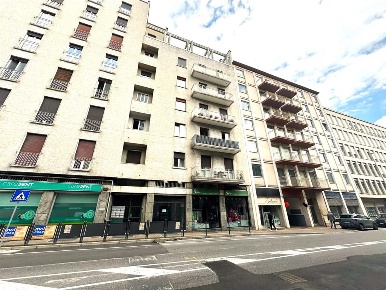 Foto Negozio in corso martiri della liberazione, Lecco Centro di 40 m²