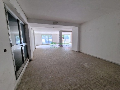 Foto Locale commerciale a Ragusa San Luigi - Archimede di 741 m² in vendita