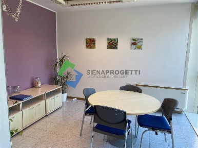 Foto Ufficio a Siena di 81 m² con 4 locali in vendita