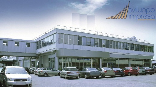 Foto Ufficio in Strada Padana Superiore, Cernusco sul Naviglio di 370 m²