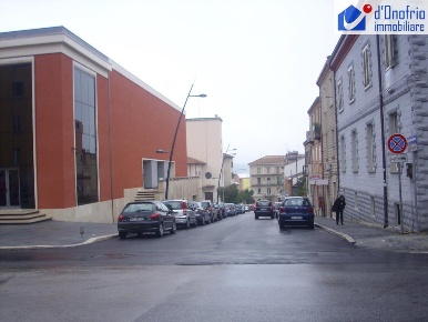 Foto Locale commerciale a Campobasso di 90 m² in affitto